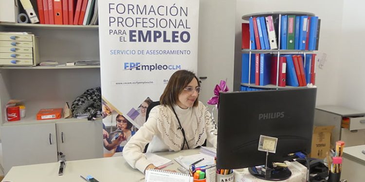 FPEmpleoCLM vuelve a advertir de estafas telefónicas relacionadas con la formación FPEmpleoCLM vuelve a advertir de estafas telefónicas relacionadas con la formación