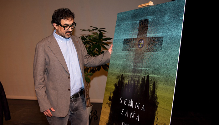 Una gran Cruz y nazarenos formando un cáliz, el cartel de la Semana Santa de Cuenca 2023 obra de José Antonio Perona 5 Una gran Cruz y nazarenos formando un cáliz, el cartel de la Semana Santa de Cuenca 2023 obra de José Antonio Perona