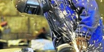 La patronal conquense reseña que el empleo da un respiro en febrero en un momento de incertidumbre económica