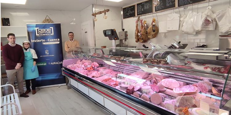 Invierte en Cuenca colabora con la apertura de cristina carnicería en Quintanar del Rey