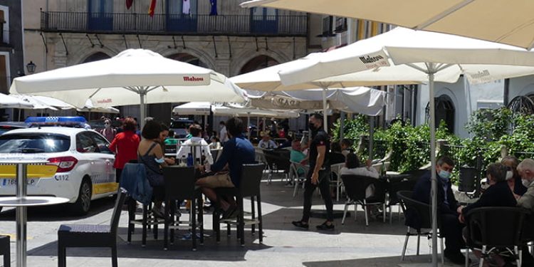 Publicado el convenio del sector de hostelería de Cuenca con vigencia 2022-2024: afecta a más de 6.000 trabajadores y unas 1.800 empresas