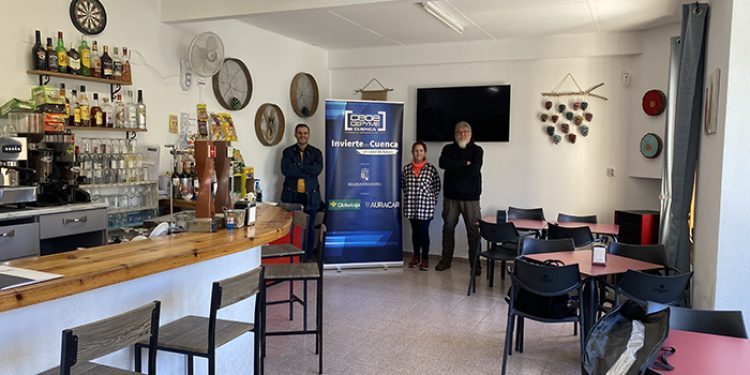Invierte en Cuenca apoya el bar-tienda abierto en Beamud