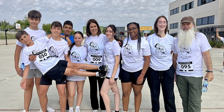 Alumnos del IESO Luisa Sigea de Tarancón organizan una milla para la solidaridad