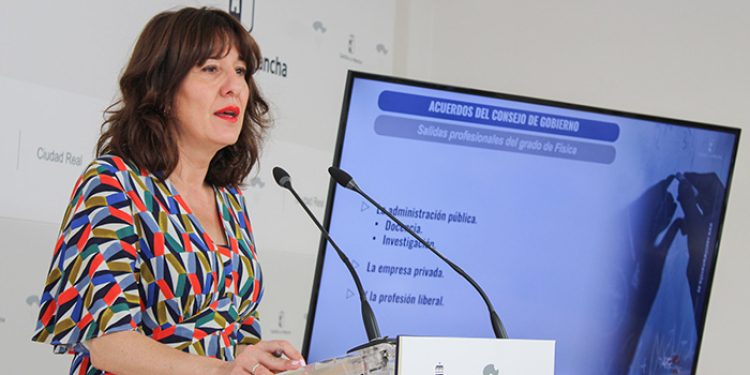 El Gobierno de Castilla-La Mancha autoriza la implantación del Grado de Física y un Máster en Energías Renovables en la UCLM