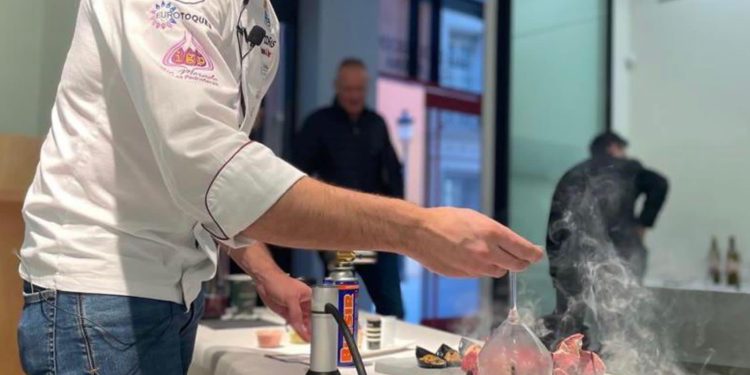 González recomienda a los seis finalistas del XIII Concurso Nacional de Cocina “que, sobre todo, se mentalicen  de que van a hacer bien su trabajo”