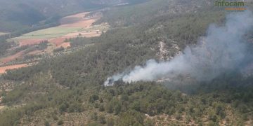 Controlado en menos de una hora un incendio de matorral en Cardenete