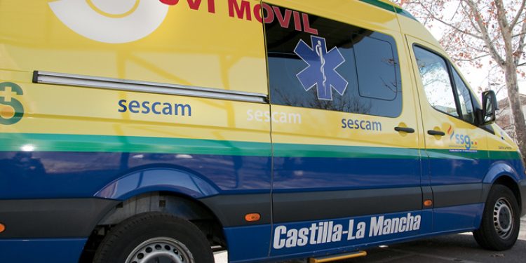 Trasladado en UVI al hospital de Cuenca un hombre de 59 años tras sufrir un corte en un brazo con una chapa en Villarrubio