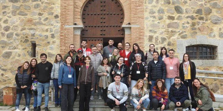El Gobierno regional aborda con técnicos de juventud temáticas relacionadas con la salud mental y las redes sociales