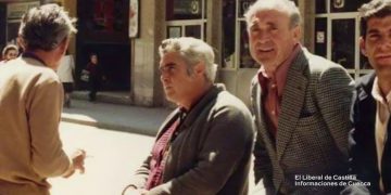 Álvaro Velasco canta el Mayo de Cuenca en el año 1971 con el Grupo de El Salvador