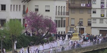 Así ha sido la procesión del Domingo de Resurrección